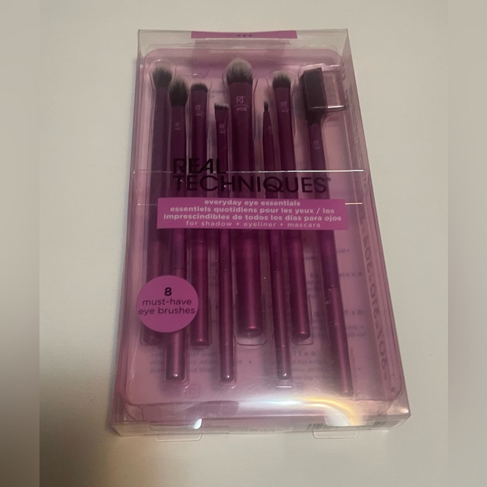 Real techniques everyday essentials makeup brushes